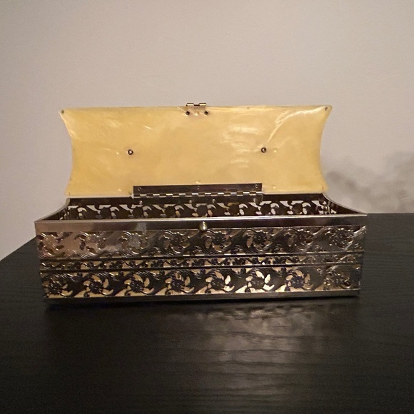 Pamart New York Vintage silver lucite purse - Picture 2 of 5